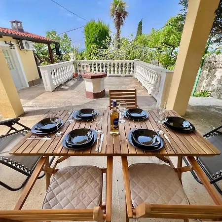 In 45038 Tatil Evi *