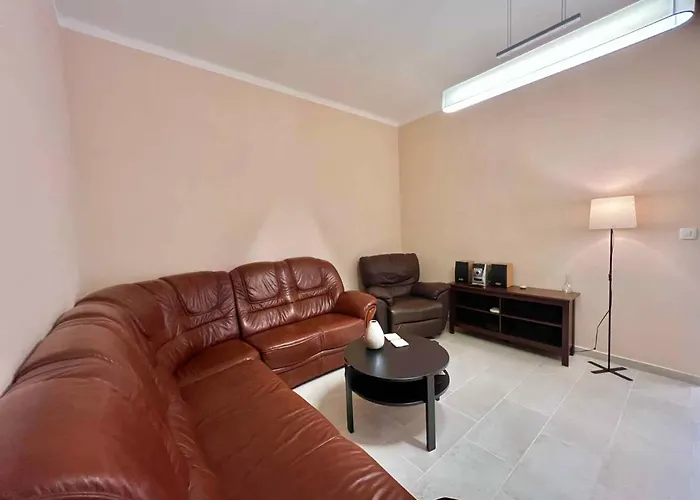 In 45038 بيت للعطل